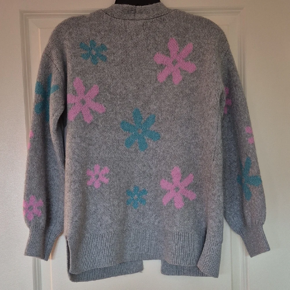 SO Kids Gray Sweater with Pink and Blue Floral Design - Picture 4 of 4